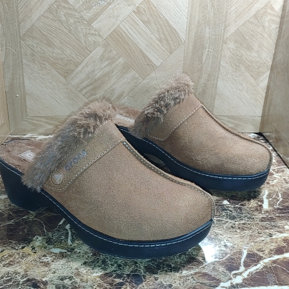 CROCS Shoes - Crocs shoes size 8.5